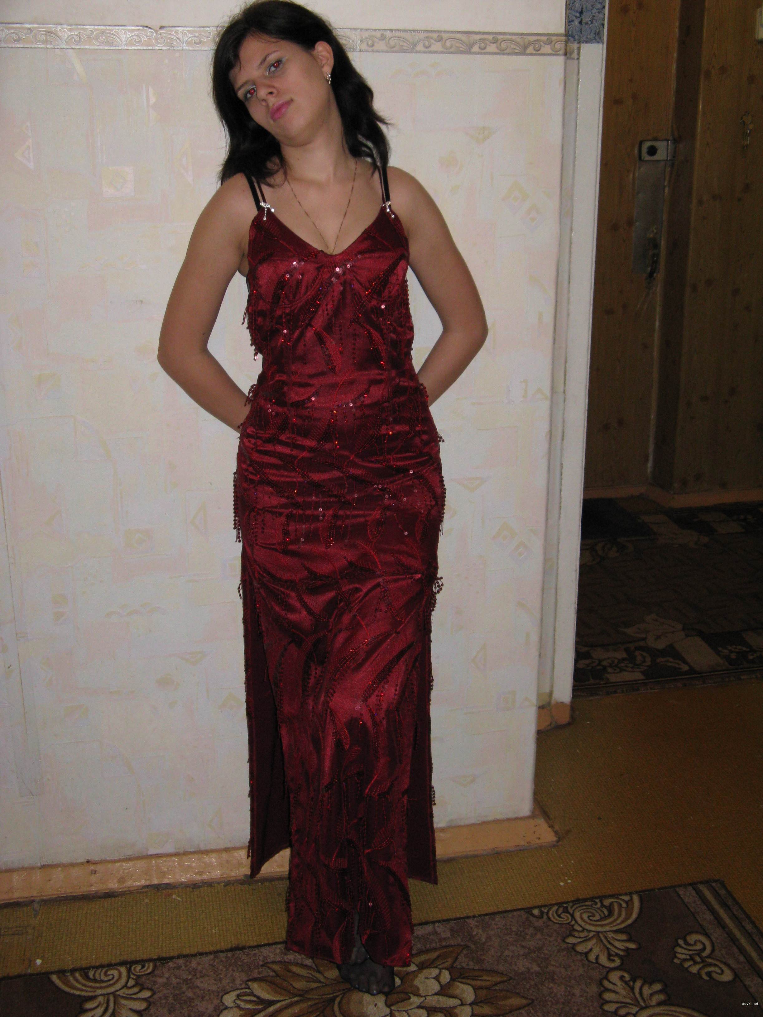 Hot Voronezh Amateur Girl: Uncensored and Provocative Photos for Adults