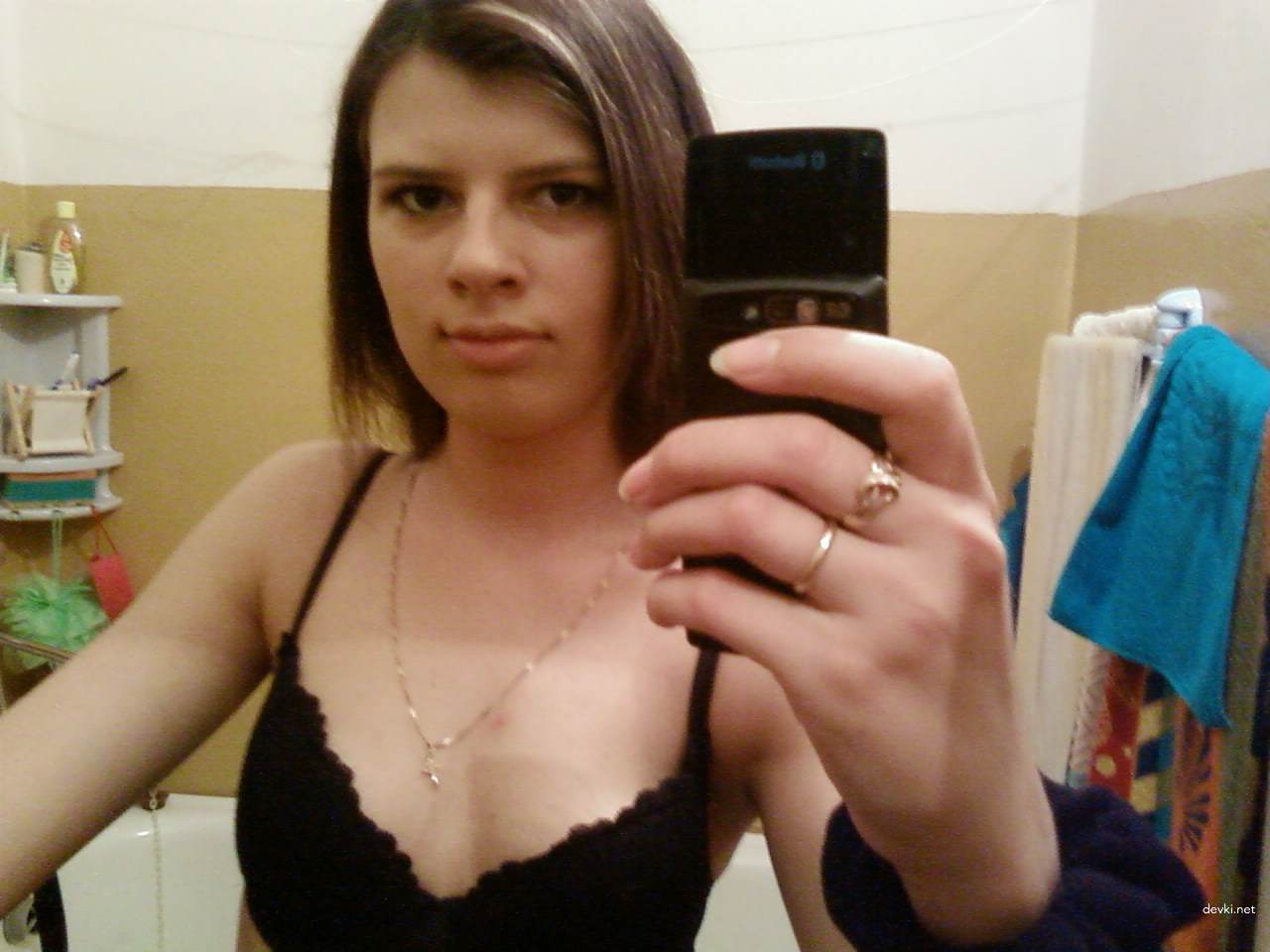 Hot Voronezh Amateur Girl: Uncensored and Provocative Photos for Adults