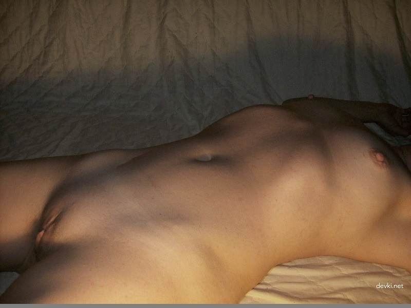 Intoxicated Amateur Girl Exposed: Uncensored XXX Drunk Nude Photo for Adults