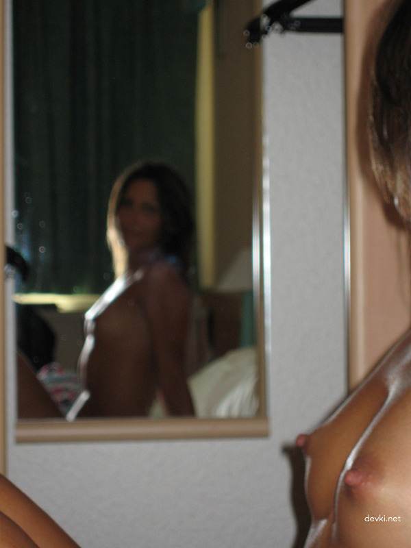 Steamy Amateur Sex Tape: Tanned Babe Gets Hardcore Nailed