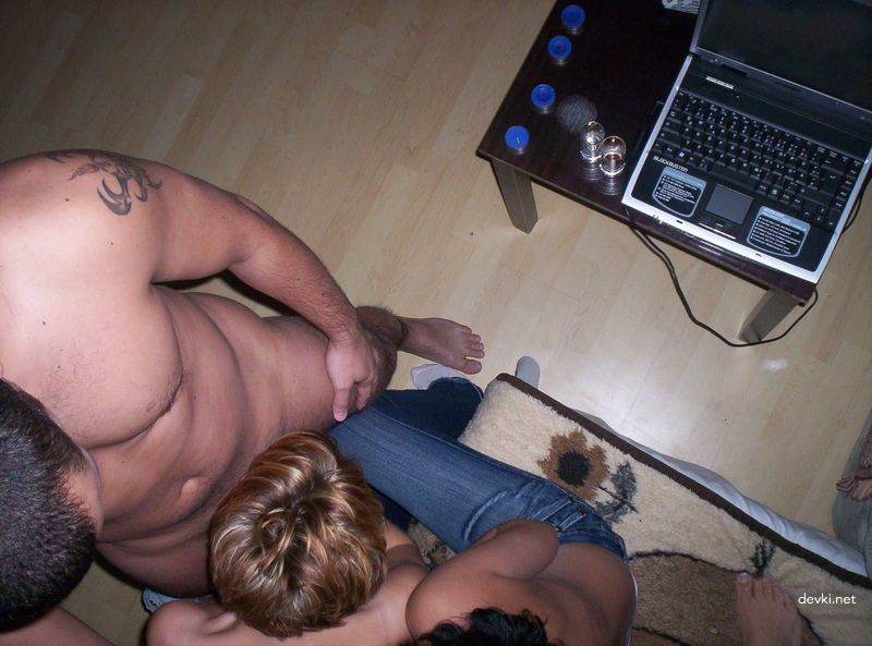 Amateur Girls Suck Boyfriends' Dicks - Explicit Homemade Blowjob Porn