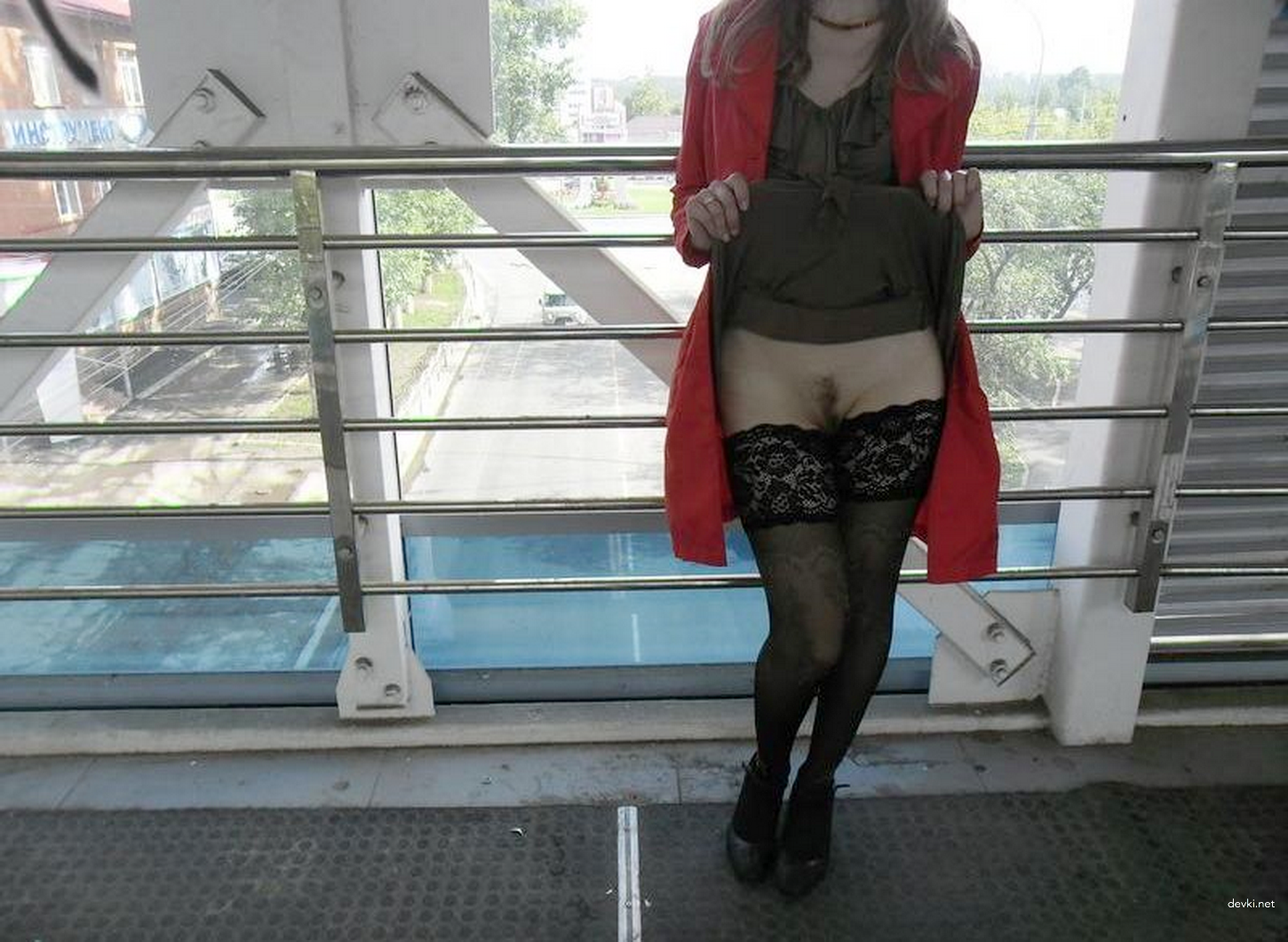 Seductive Pantyless Amateur Babe in Stockings - Explicit Amateur Photo