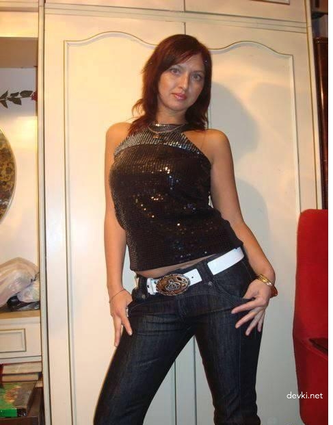 Uncensored Voyeur Collection: Explicit Amateur Girl Photos - XXX Content