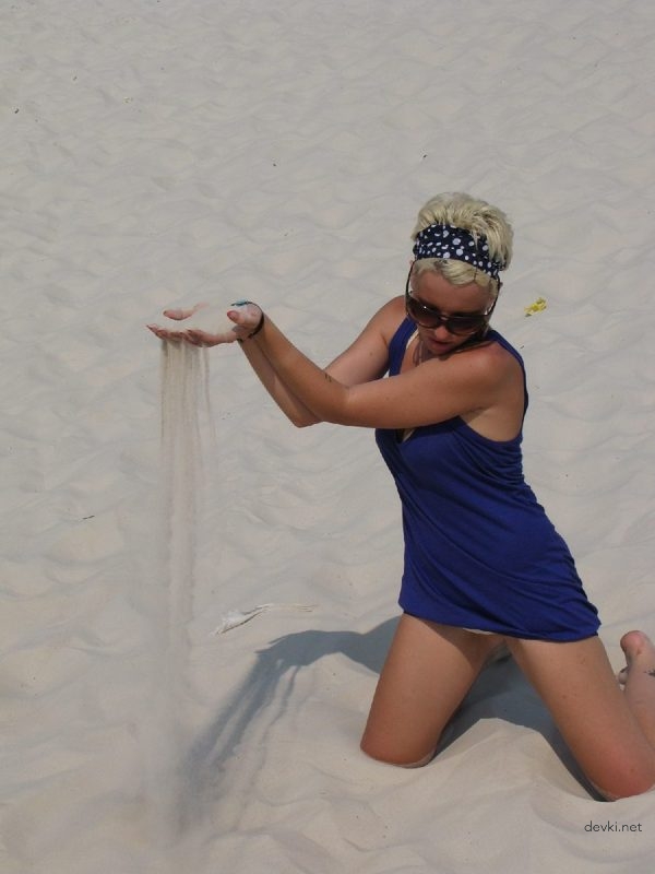 Hot Blonde Amateur XXX Pics - Explicit Collection of Sexy Images