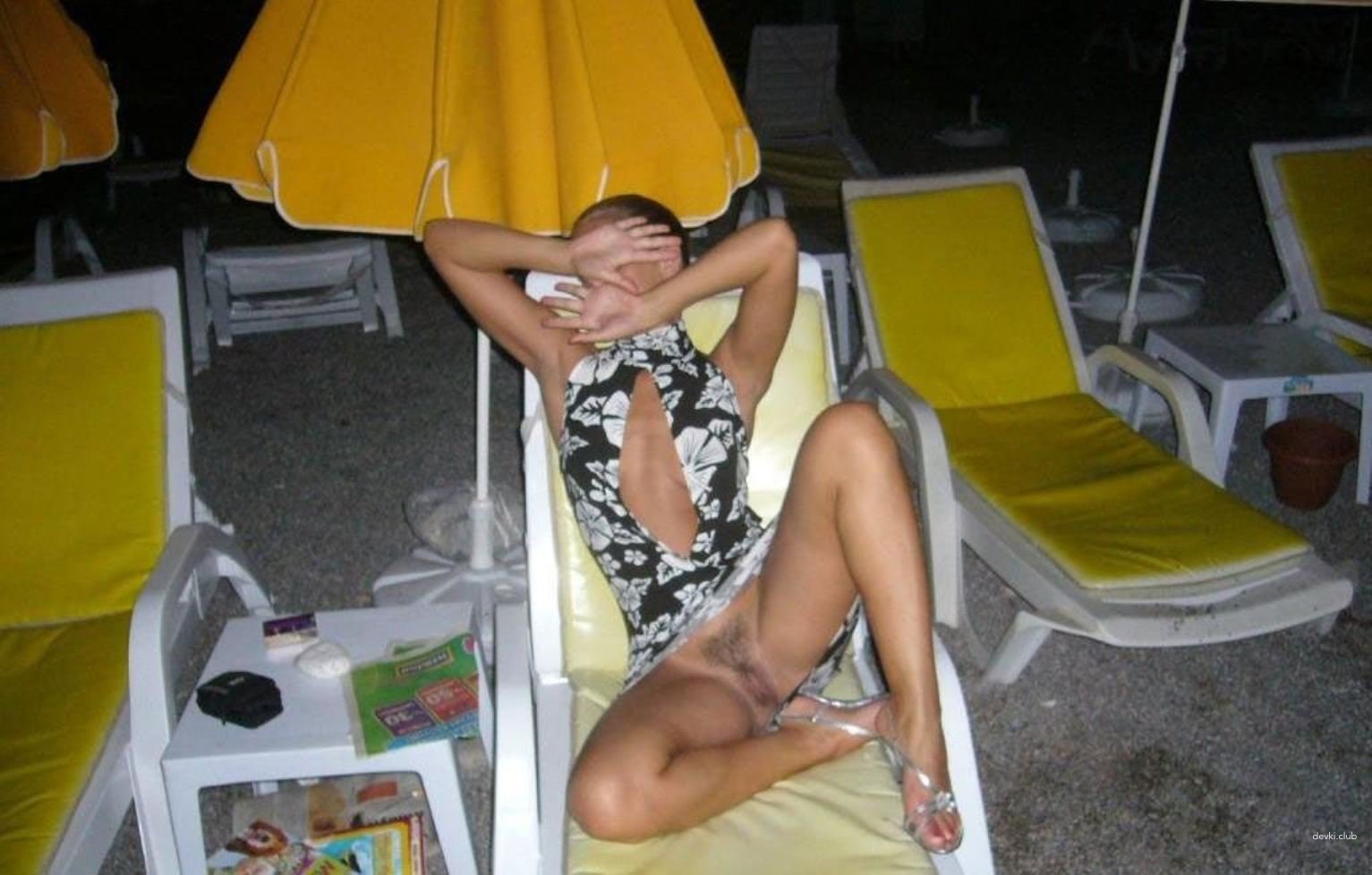 Amateur Beach Pussy Flashing: Explicit Vacation Expose
