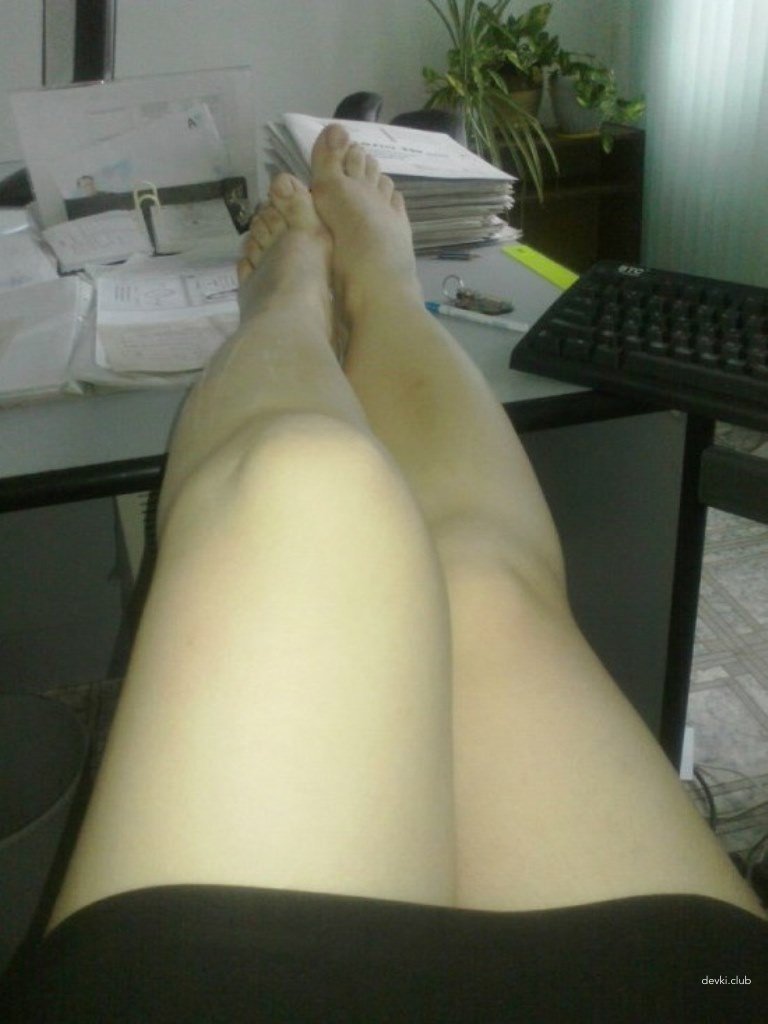 Explicit Office Slut: Amateur Naked Photoshoot