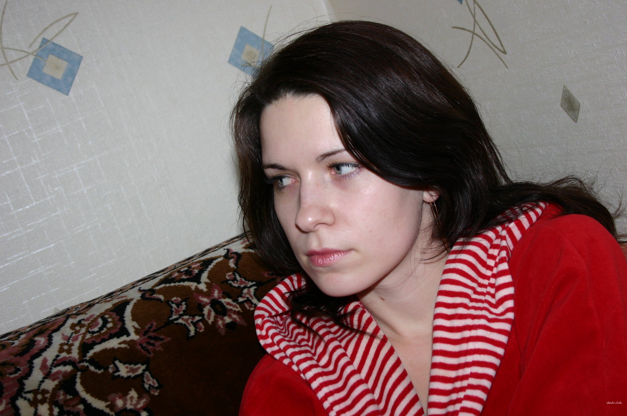 Amateur Babe with Jaw-Dropping Cleavage: Explicit Photo for Adults