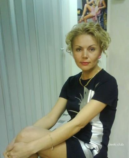 Hot Blonde MILF in Explicit Amateur Pics - Provocative and Unfiltered Content