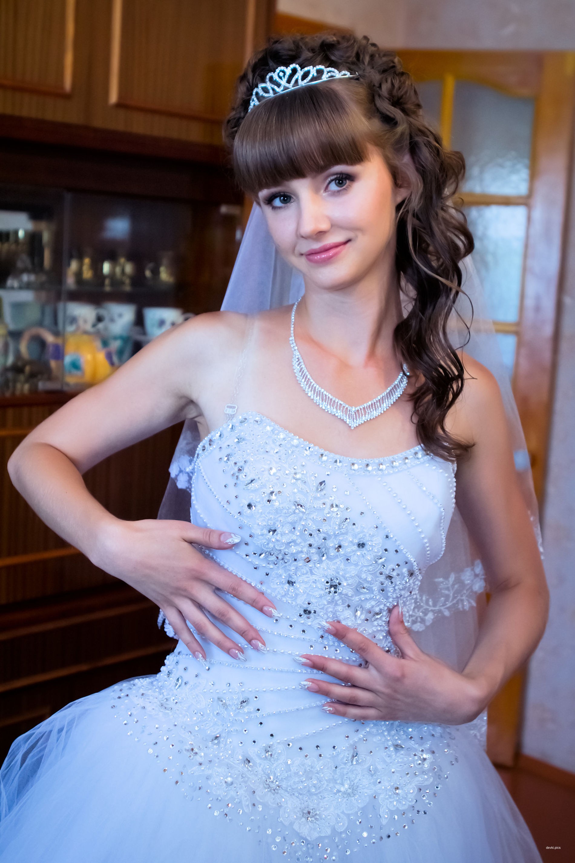 Hot Naked Wife Wedding Photos: Explicit Amateur Shoot