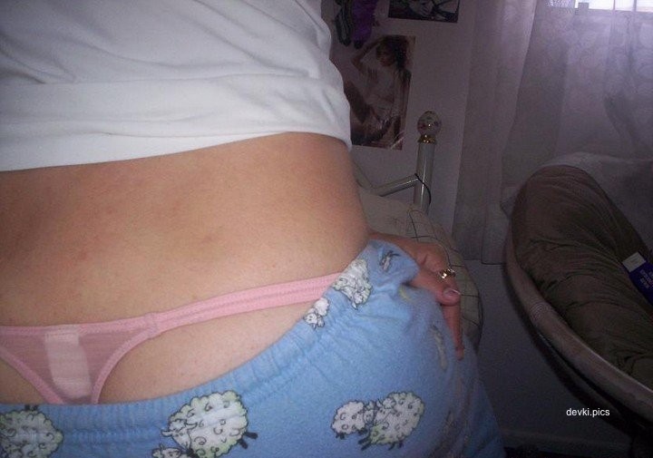 Seductive Amateur Teen Nudes - Explicit Homemade Erotic Photos of Young Girl