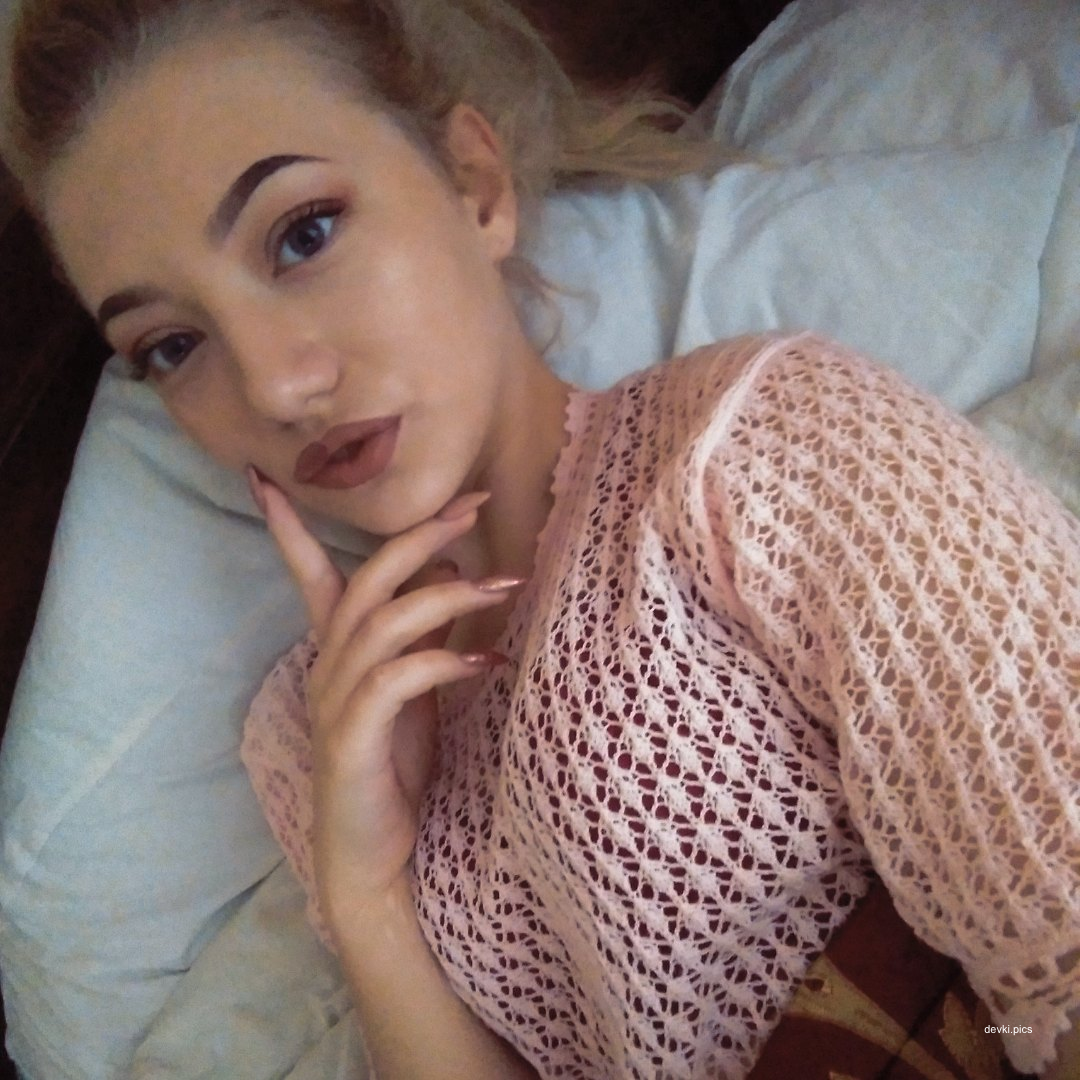 Bootylicious Amateur Teen Shows Off All for the Camera