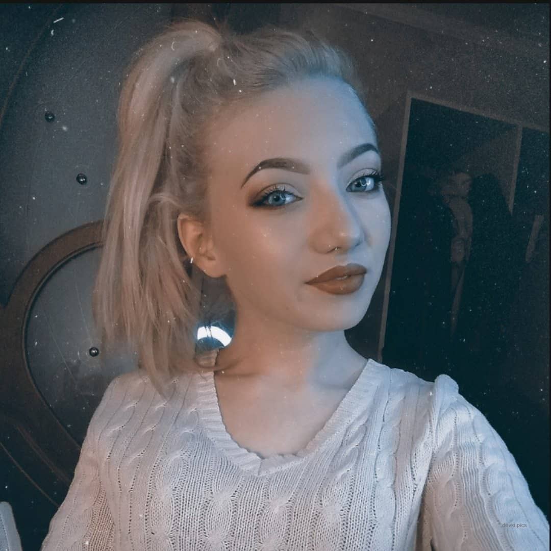 Bootylicious Amateur Teen Shows Off All for the Camera
