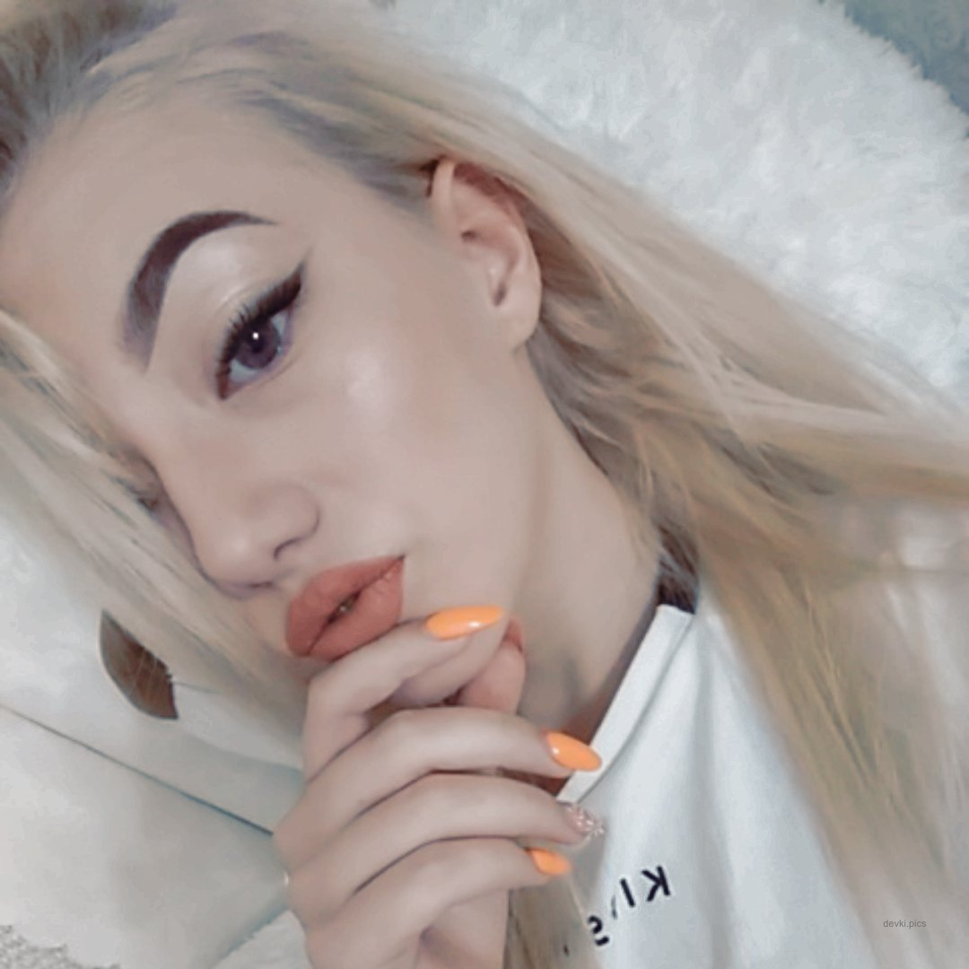 Bootylicious Amateur Teen Shows Off All for the Camera
