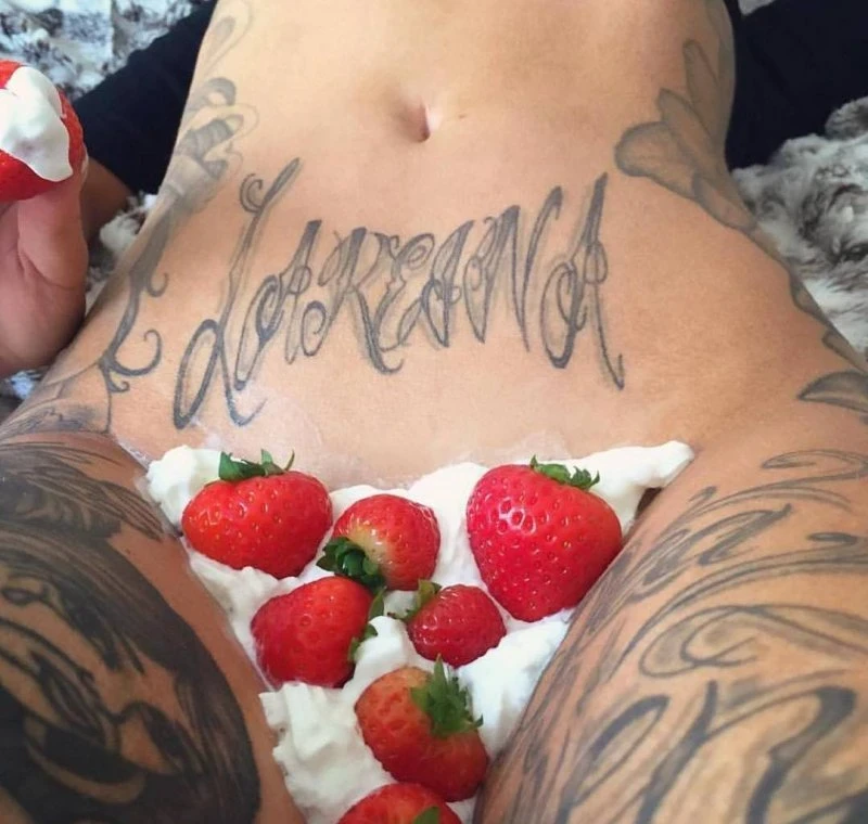 Sexy Tattooed Vixens: Explicit Curves and Inked Bodies