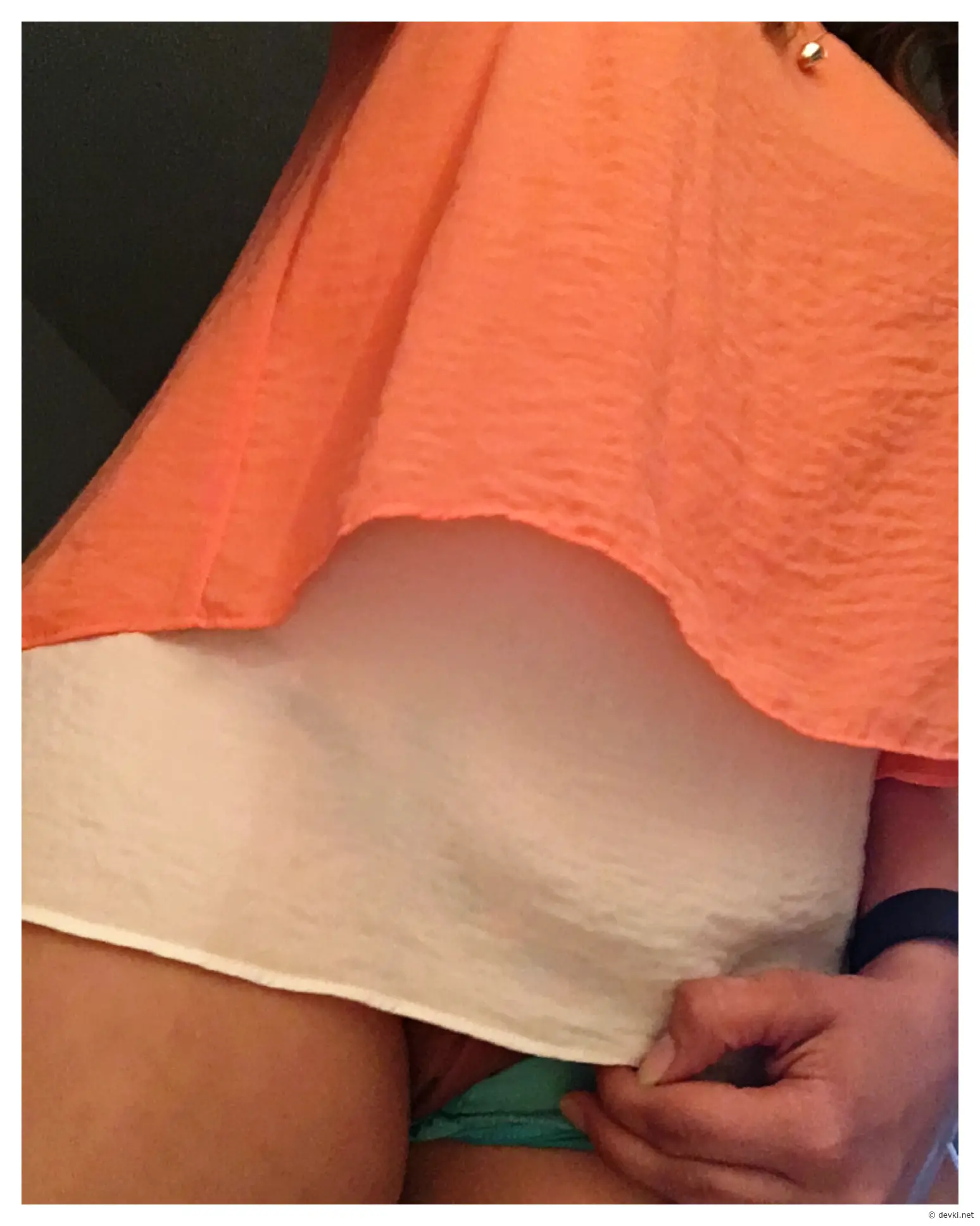 Explicit Seductive Amateur: Sensual Pose & Provocative Stance [18+]