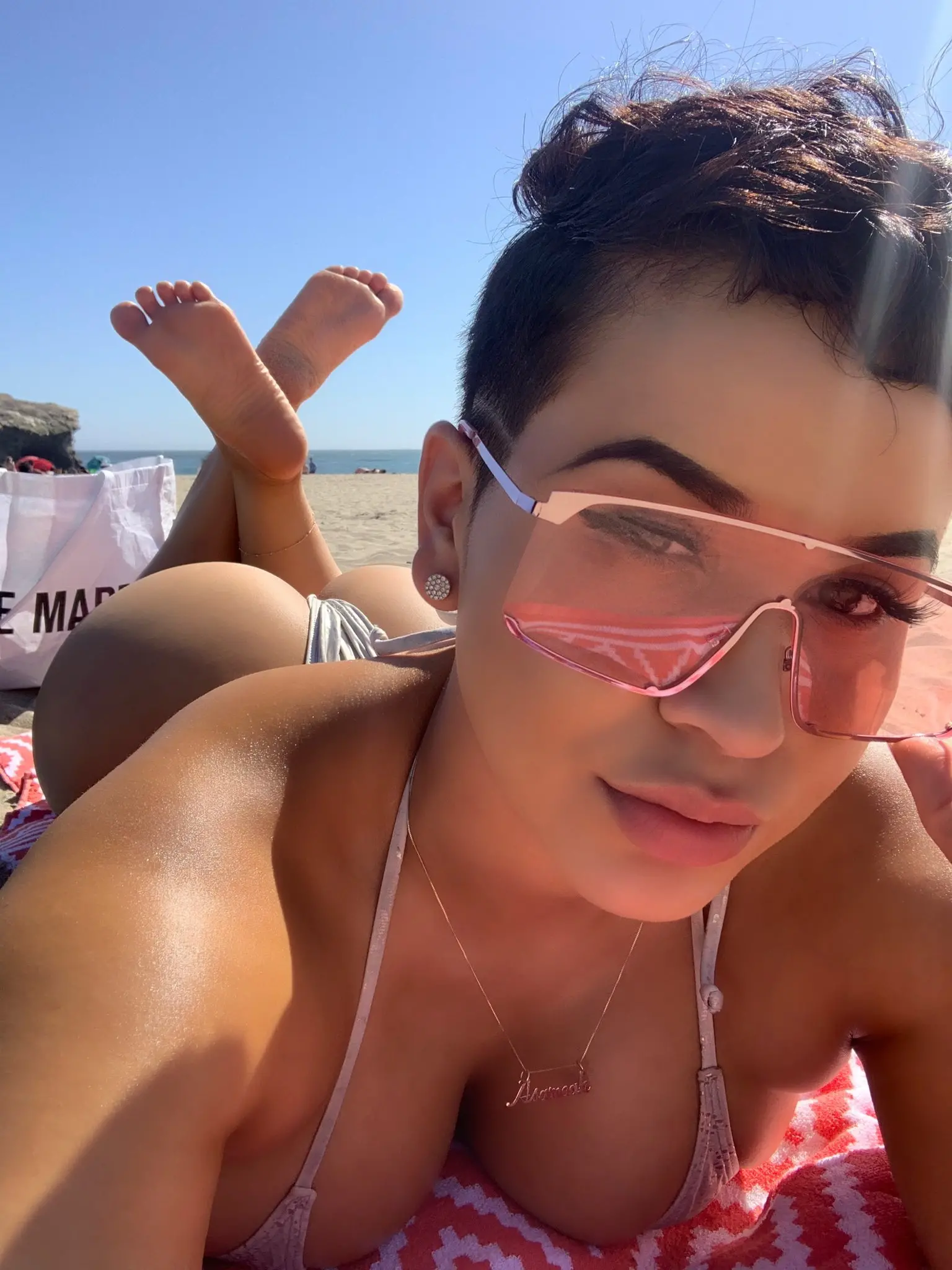 Latin Beauty's Stunning Booty: Amateur Pic [Explicit] - Hot Ass Latina Babe